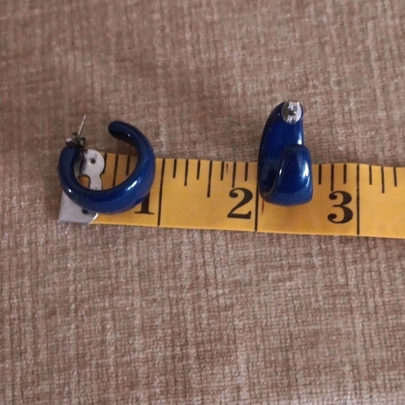 Blue Acrylic Loop Earrings - Picture 3 of 3